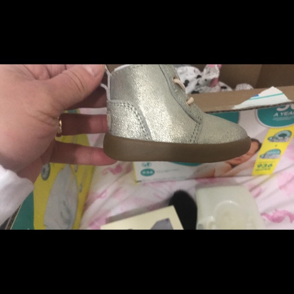 UGG INFANT GLITTER BOOTIE - Picture 2 of 6